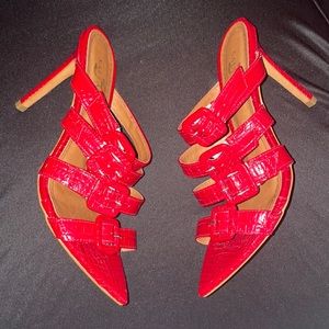 SÁLTATE Belt Strappy Heels